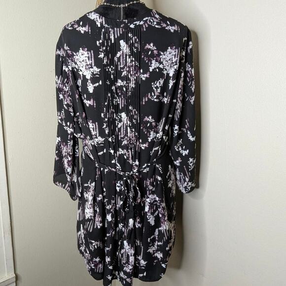 Prescott plus size floral blouse - Picture 5 of 8